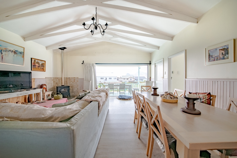 4 Bedroom Property for Sale in Pringle Bay Western Cape